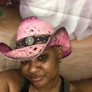 Meet your Posher, Ingrid